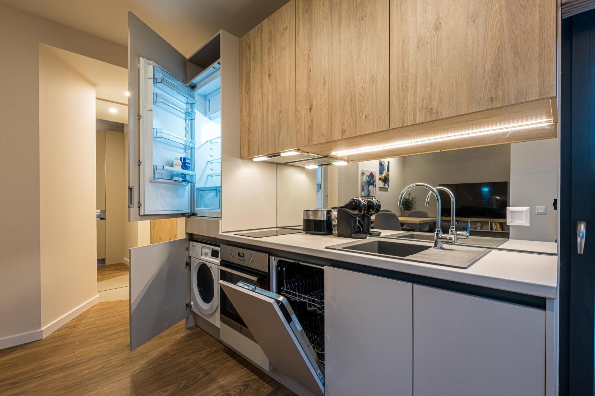 North 21 - Brand New Modern 1Bd Apt In Sofia Center By Flat Mаnager ภายนอก รูปภาพ